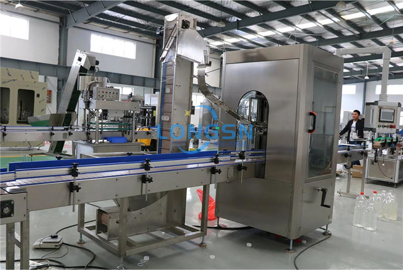 آلة وضع الزجاجة