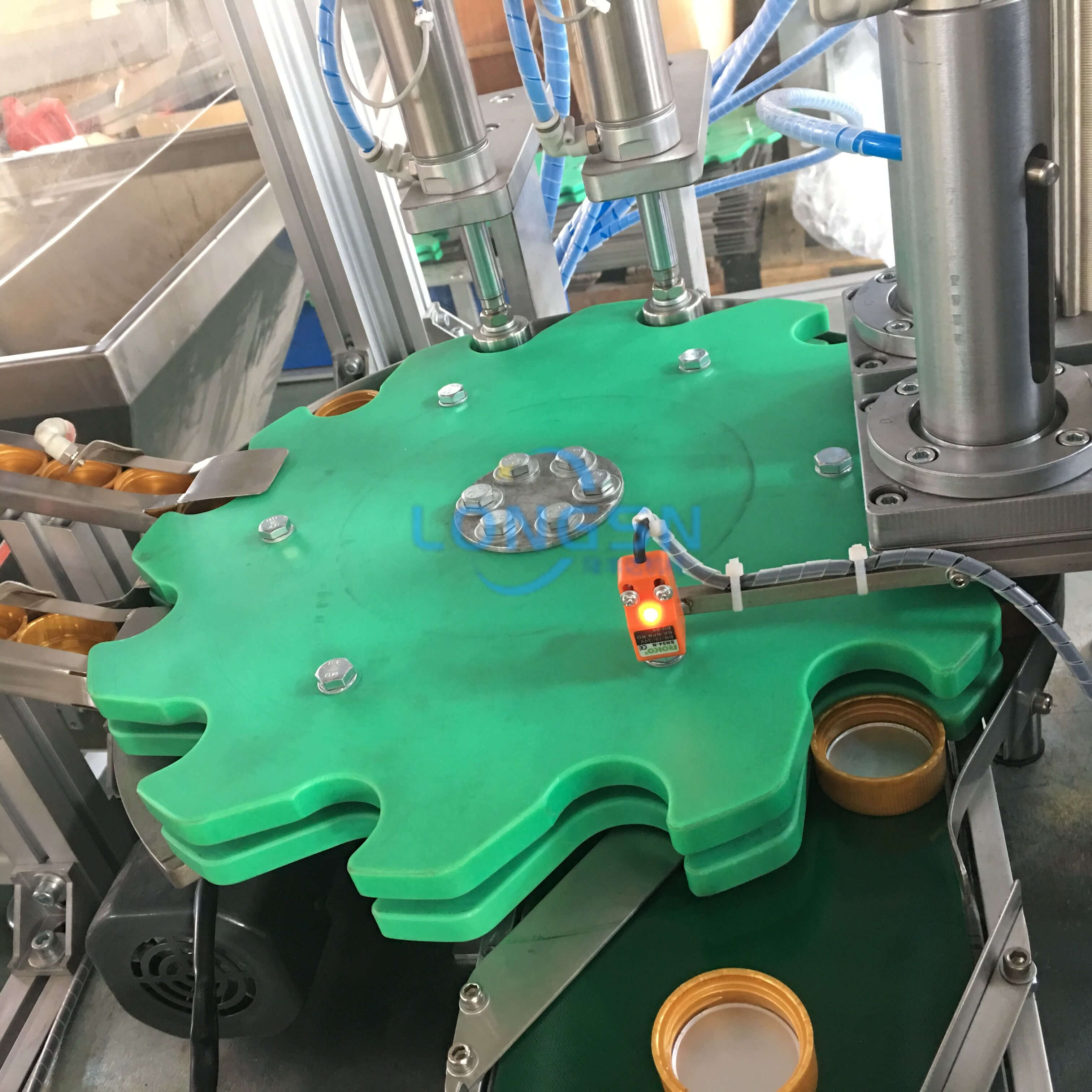 CAP بطانة Machine4