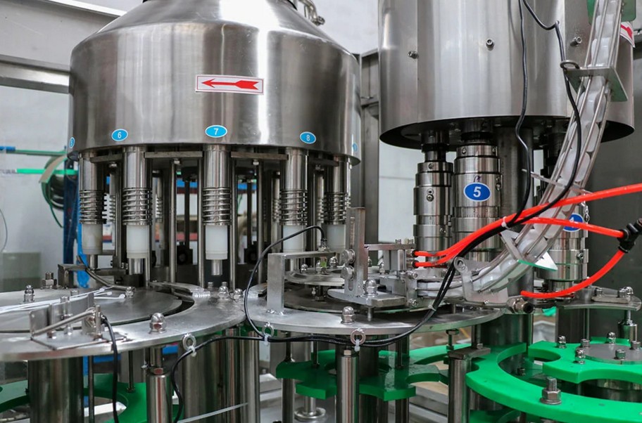 آلة ملء المياه