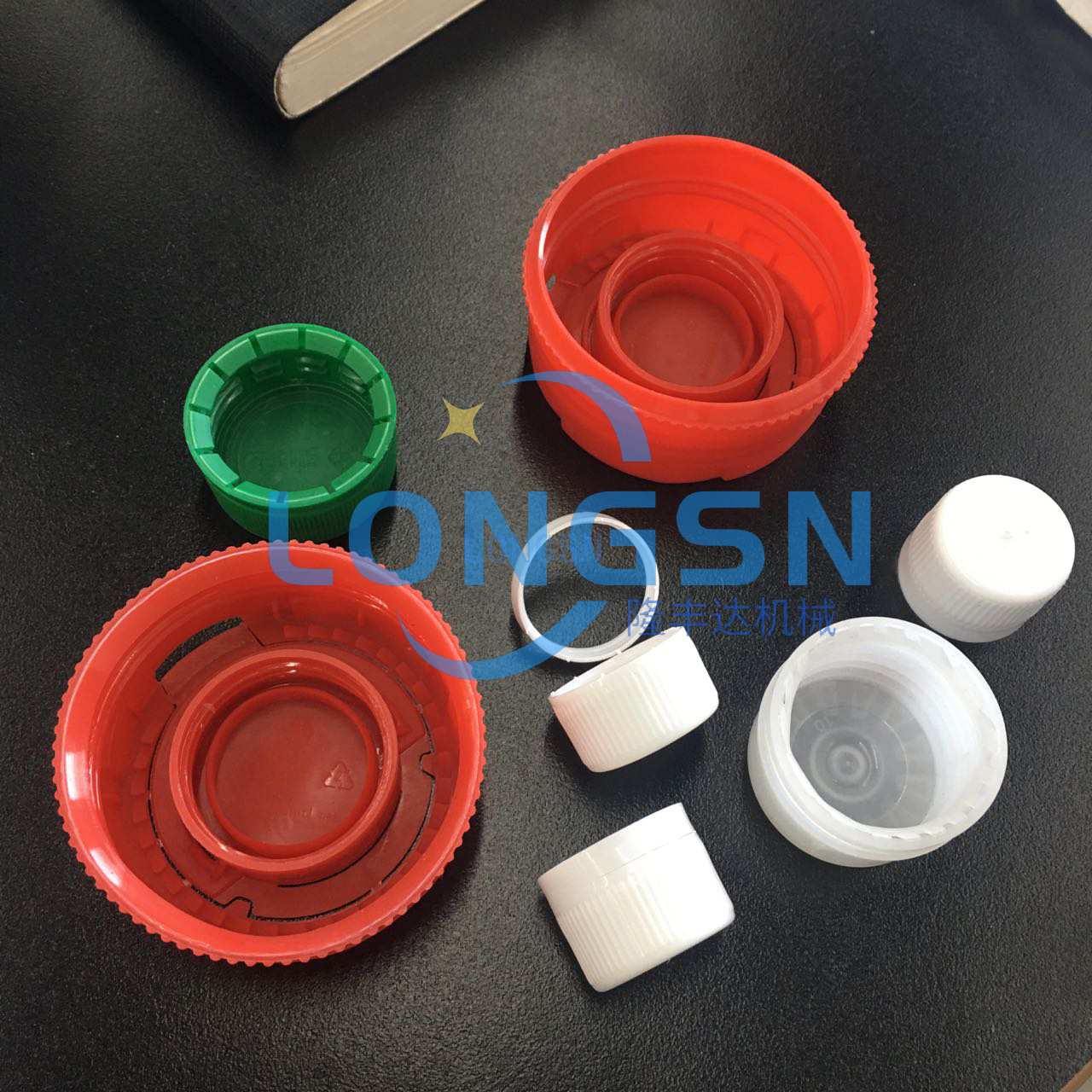 آلة فتحات الغطاء