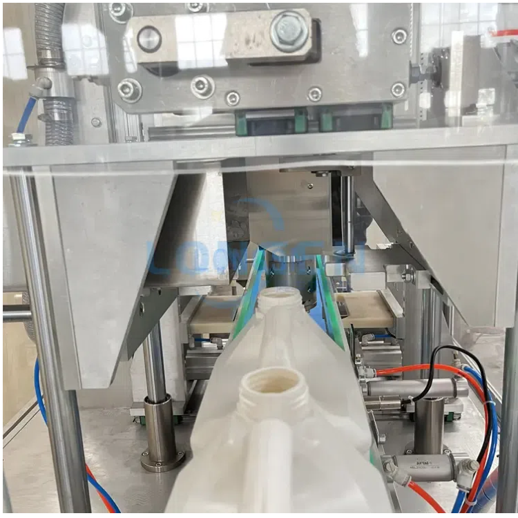 آلة قطع رقبة الزجاجة